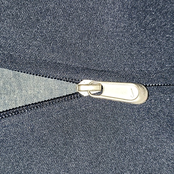 Vintage. 90s/Y2k NIKE. Thick sportswear jacket. Full zip. Like-new. Size Large - Picture 6 of 13